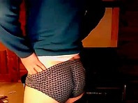 Horny Guy Spreads His Butt-Cheeks for His Webcam